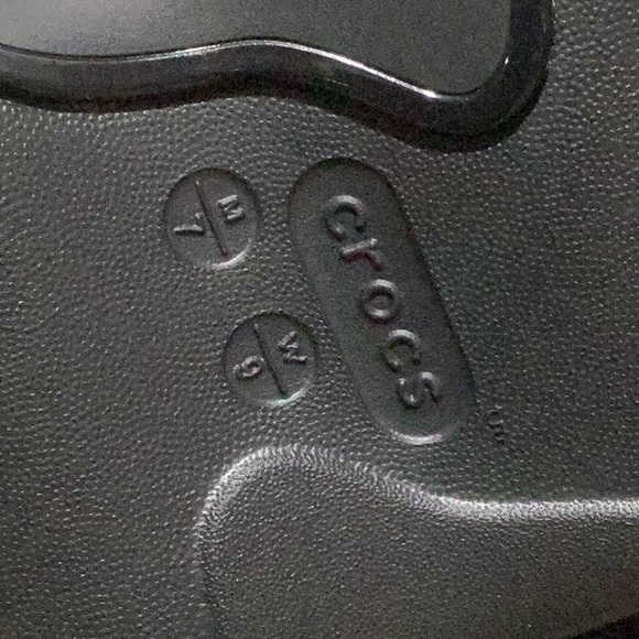 CROCS Bubble Crush Clog - Size 9 - Picture 7 of 8